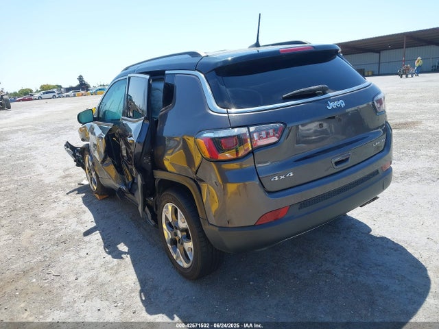 Jeep 2019 2019 3C4NJDCB3KT780668 Image 3