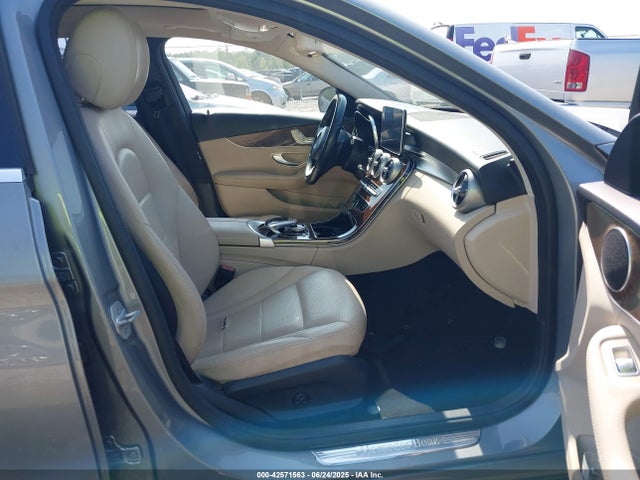 WDDWF4JB0GR161167 Mercedes-Benz C-Class