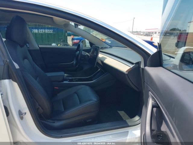 2018 TESLA MODEL 3 5YJ3E1EA6JF023078 Photo 4