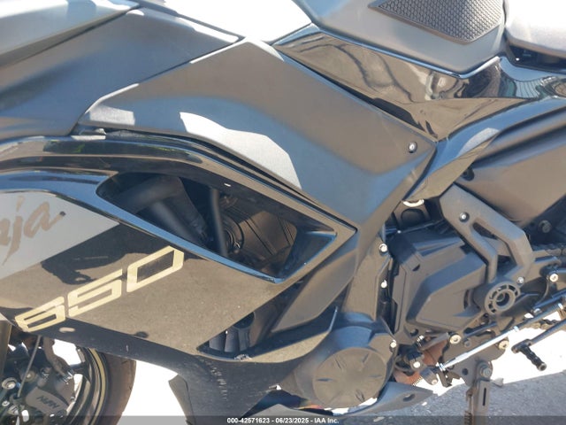 Kawasaki Ninja 650 2024 ML5EXEP13RDAD4011 Image 9
