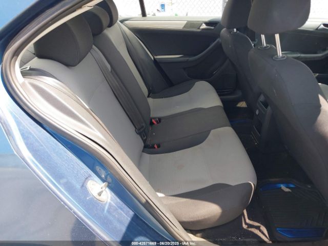 3VW2B7AJ6HM327219 Volkswagen 1.4 tsi