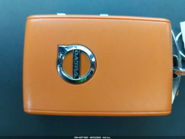 2022 VOLVO XC40 RECHARGE PURE ELECTRIC YV4ED3UR9N2713525 Photo 10