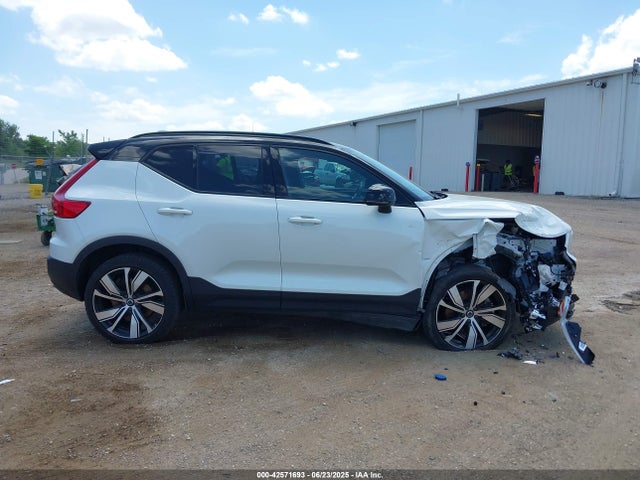 YV4ED3UR9N2713525 Volvo e400v6