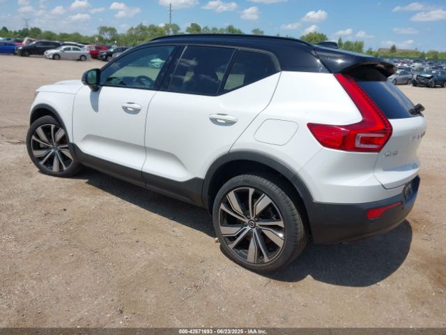 2022 VOLVO XC40 RECHARGE PURE ELECTRIC YV4ED3UR9N2713525 Photo 2