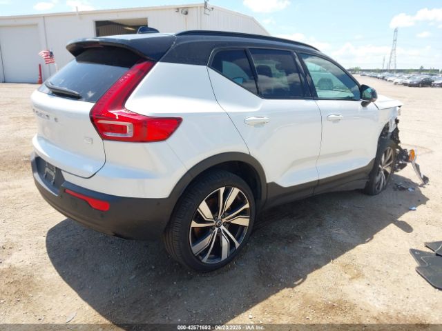 2022 VOLVO XC40 RECHARGE PURE ELECTRIC YV4ED3UR9N2713525 Photo 3