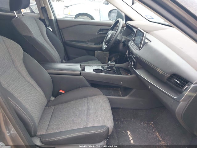 5N1AT3AAXMC811454 Nissan Rogue