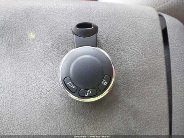 2009 MINI COOPER WMWMF33579TT68578 Photo 10