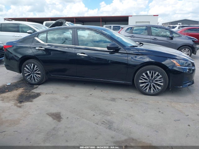 Nissan 2025 2025 1N4BL4DV6SN316561 Image 13