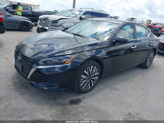 Nissan 2025 2025 1N4BL4DV6SN316561 Image 2