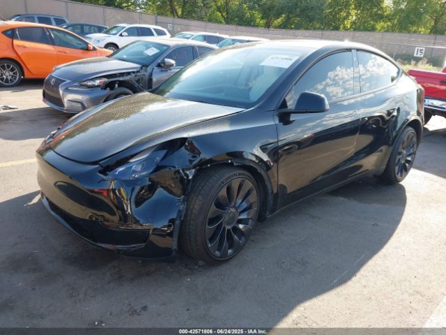 2021 TESLA MODEL Y 5YJYGDEF0MF137224 Photo 1