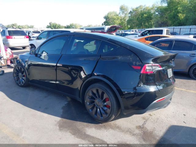 2021 TESLA MODEL Y 5YJYGDEF0MF137224 Photo 2