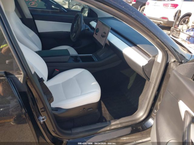 2021 TESLA MODEL Y 5YJYGDEF0MF137224 Photo 4