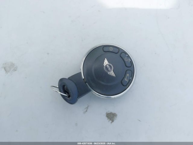 2010 MINI COOPER WMWMF3C52ATU79026 Photo 10