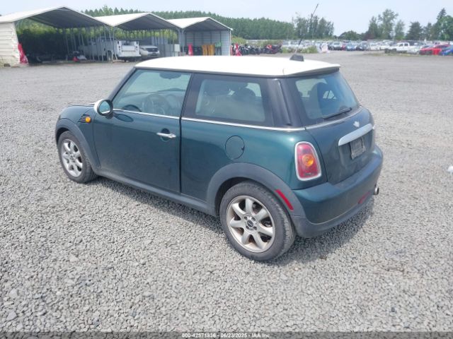 2010 MINI COOPER WMWMF3C52ATU79026 Photo 2