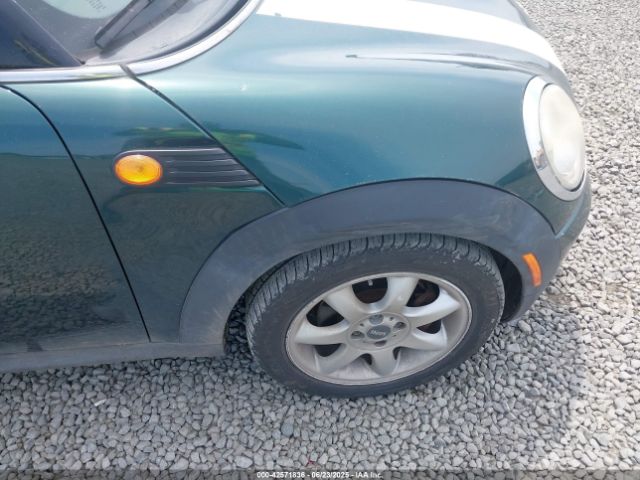 2010 MINI COOPER WMWMF3C52ATU79026 Photo 5