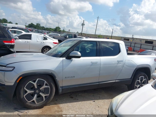 Rivian 2024 2024 7FCTGBAA5RN031637 Image 14