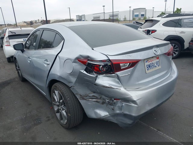 3MZBN1V32JM201221 Mazda py