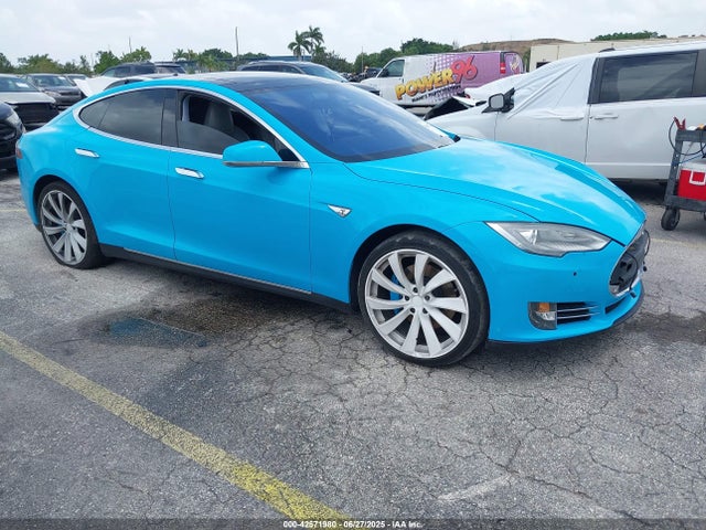 2013 TESLA MODEL S 5YJSA1DN9DFP27016 Photo 0