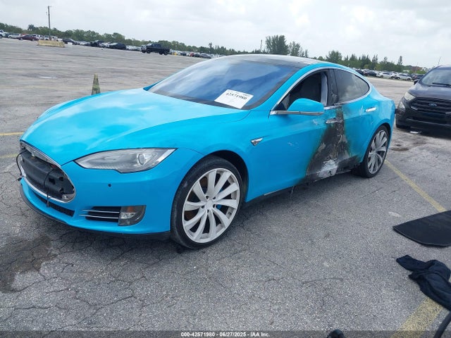 2013 TESLA MODEL S 5YJSA1DN9DFP27016 Photo 1