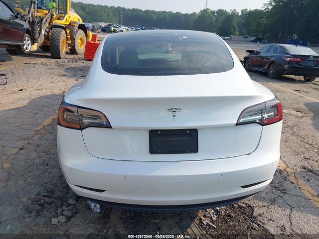 5YJ3E1EA4KF444945 Tesla 2019