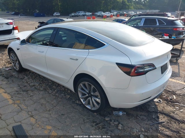 2019 TESLA MODEL 3 5YJ3E1EA4KF444945 Photo 2