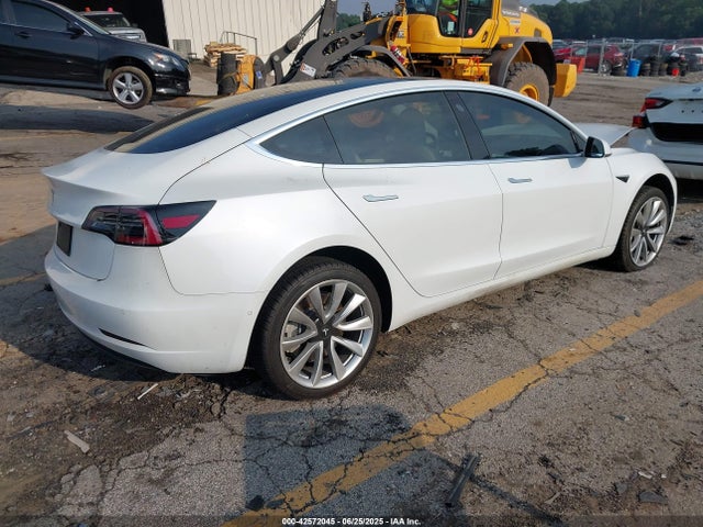 2019 TESLA MODEL 3 5YJ3E1EA4KF444945 Photo 3