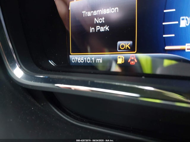 Lincoln MKT 2016 2LMHJ5AT3GBL01960 Image 15