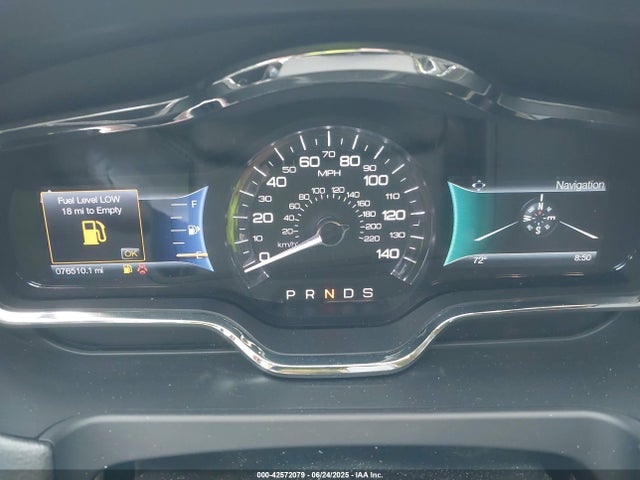 Lincoln MKT 2016 2LMHJ5AT3GBL01960 Image 7