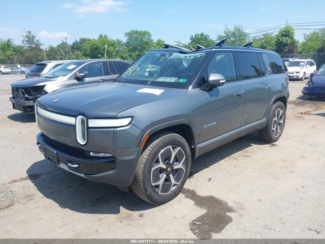 7PDSGBBA3PN028970 Rivian R1s