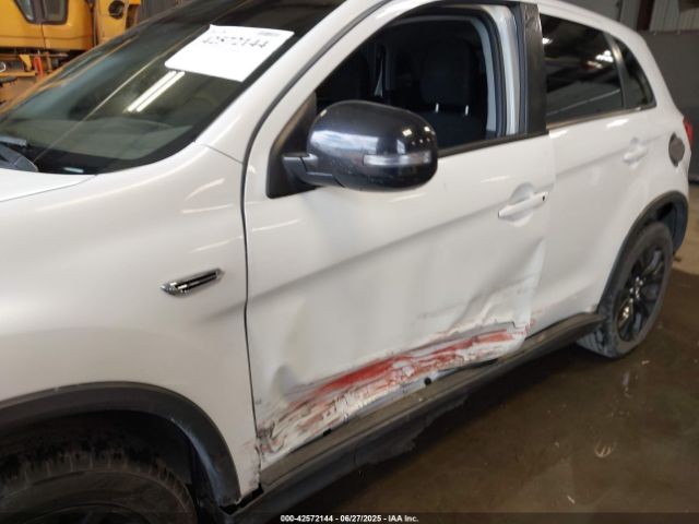 2018 MITSUBISHI OUTLANDER SPORT JA4AR3AU2JU005976 Photo 5