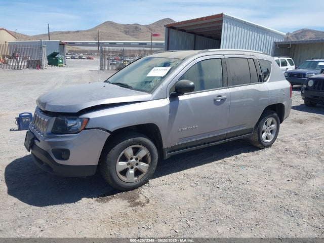Jeep 2016 2016 1C4NJCBB2GD577084 Image 2