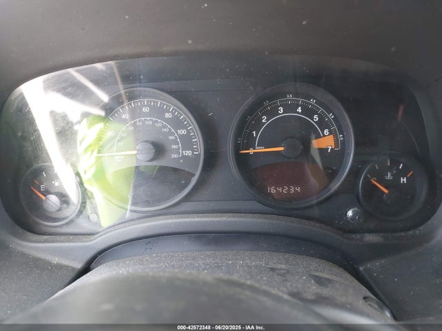Jeep 2016 2016 1C4NJCBB2GD577084 Image 7