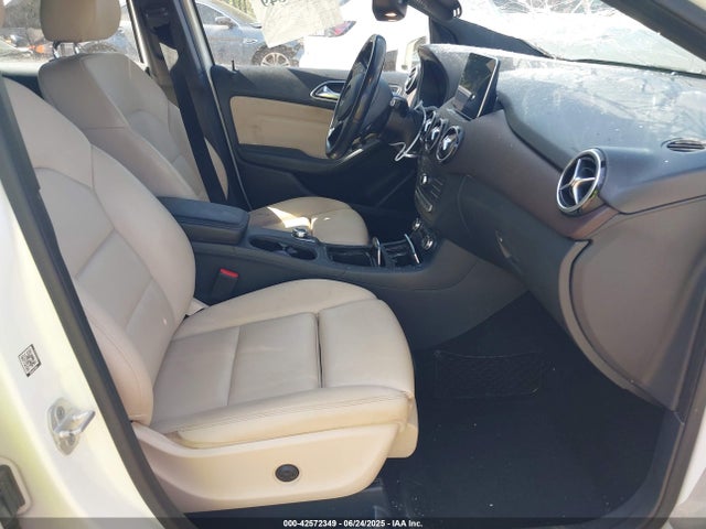 WDDVP9ABXGJ009093 Mercedes-Benz B-Class