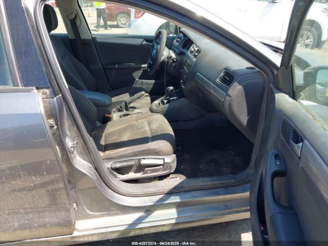 3VWD17AJ9FM208976 Volkswagen 2015