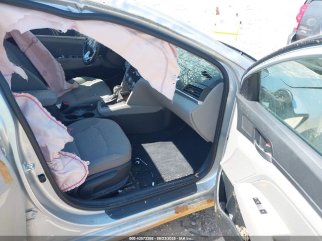 2019 HYUNDAI ELANTRA 5NPD84LF0KH497395 Photo 4