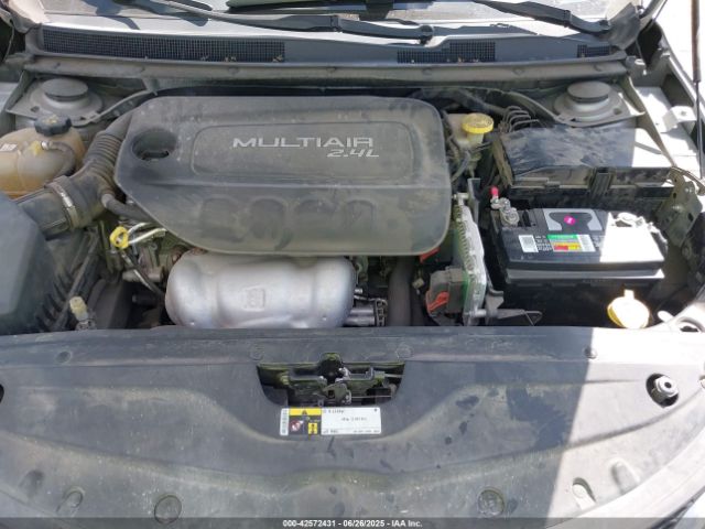 1C3CCCAB5GN130220 Chrysler 2016