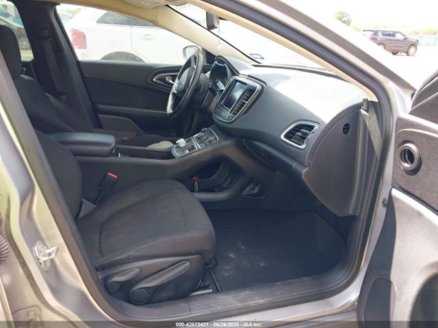 1C3CCCAB5GN130220 Chrysler 2016
