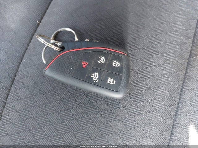 3GTPHCEKXPG300556 GMC l3b