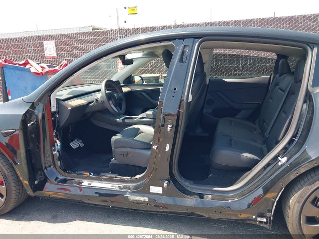 2024 TESLA MODEL Y 7SAYGDEF7RF058563 Photo 5