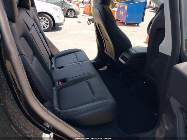 2024 TESLA MODEL Y 7SAYGDEF7RF058563 Photo 7