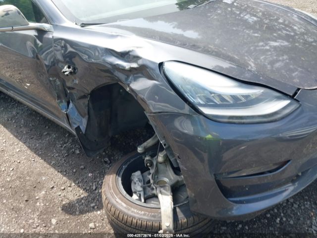 2019 TESLA MODEL 3 5YJ3E1EA5KF400131 Photo 5