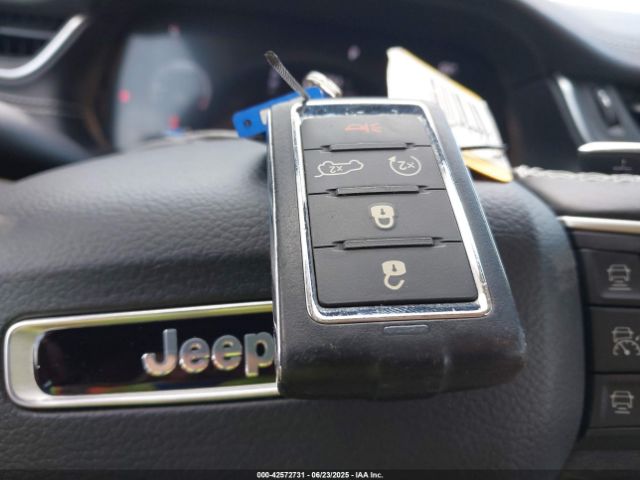 2022 JEEP GRAND CHEROKEE L 1C4RJJBGXN8548231 Photo 10