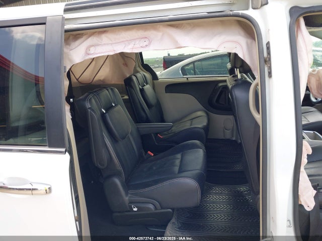 2C4RC1CG0FR583679 Chrysler Town and Country