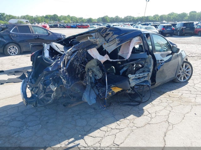 JM1BN1V75H1116757 Mazda pe