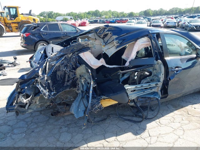 JM1BN1V75H1116757 Mazda pe