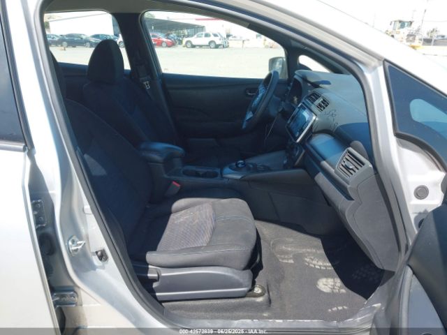 2019 NISSAN LEAF 1N4BZ1CP4KC320345 Photo 4