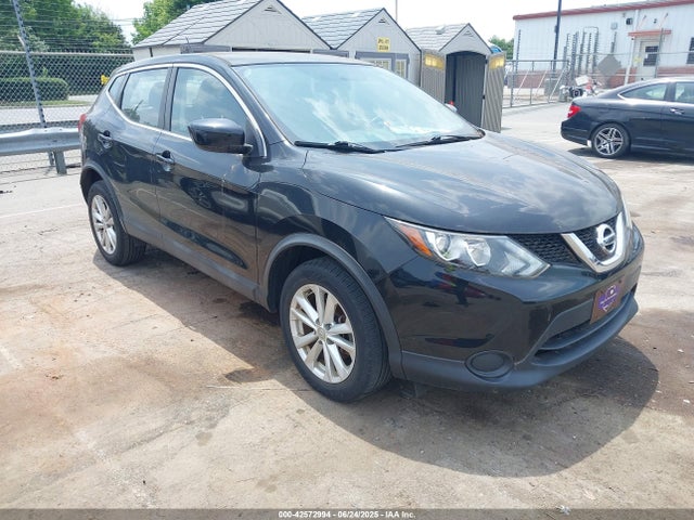 2017 Nissan Rogue Sport S მანქანა იყიდება აუქციონზე, vin: JN1BJ1CRXHW132717, აუქციონის ნომერი: 42572994