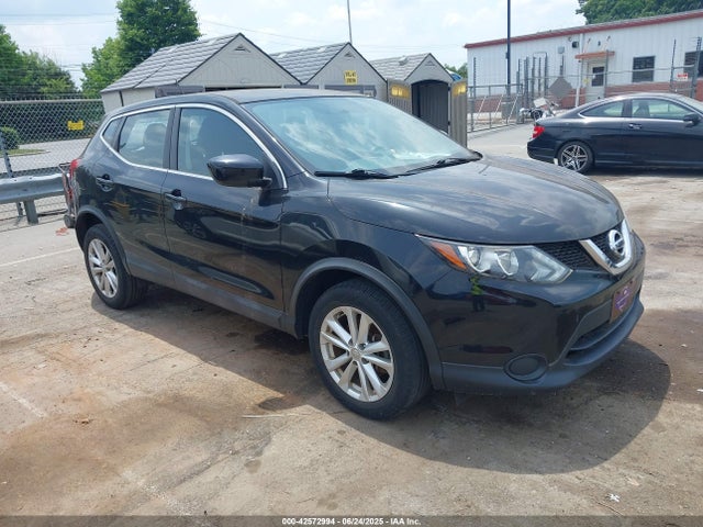2017 Nissan Rogue Sport S მანქანა იყიდება აუქციონზე, vin: JN1BJ1CRXHW132717, აუქციონის ნომერი: 42572994