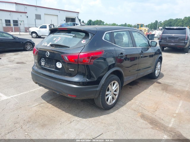 2017 Nissan Rogue Sport S მანქანა იყიდება აუქციონზე, vin: JN1BJ1CRXHW132717, აუქციონის ნომერი: 42572994