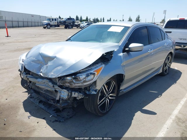 Honda k24w1 2017 1HGCR2F58HA272756 Image 2